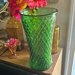 Vintage GREEN Glass Vase
